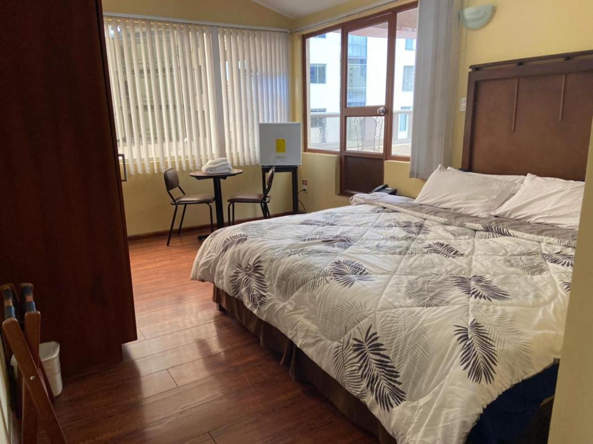 Hotel Saint Thomas Quito Extérieur photo