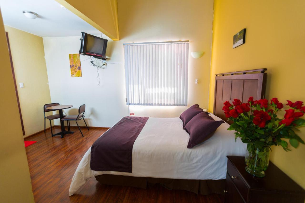 Hotel Saint Thomas Quito Extérieur photo